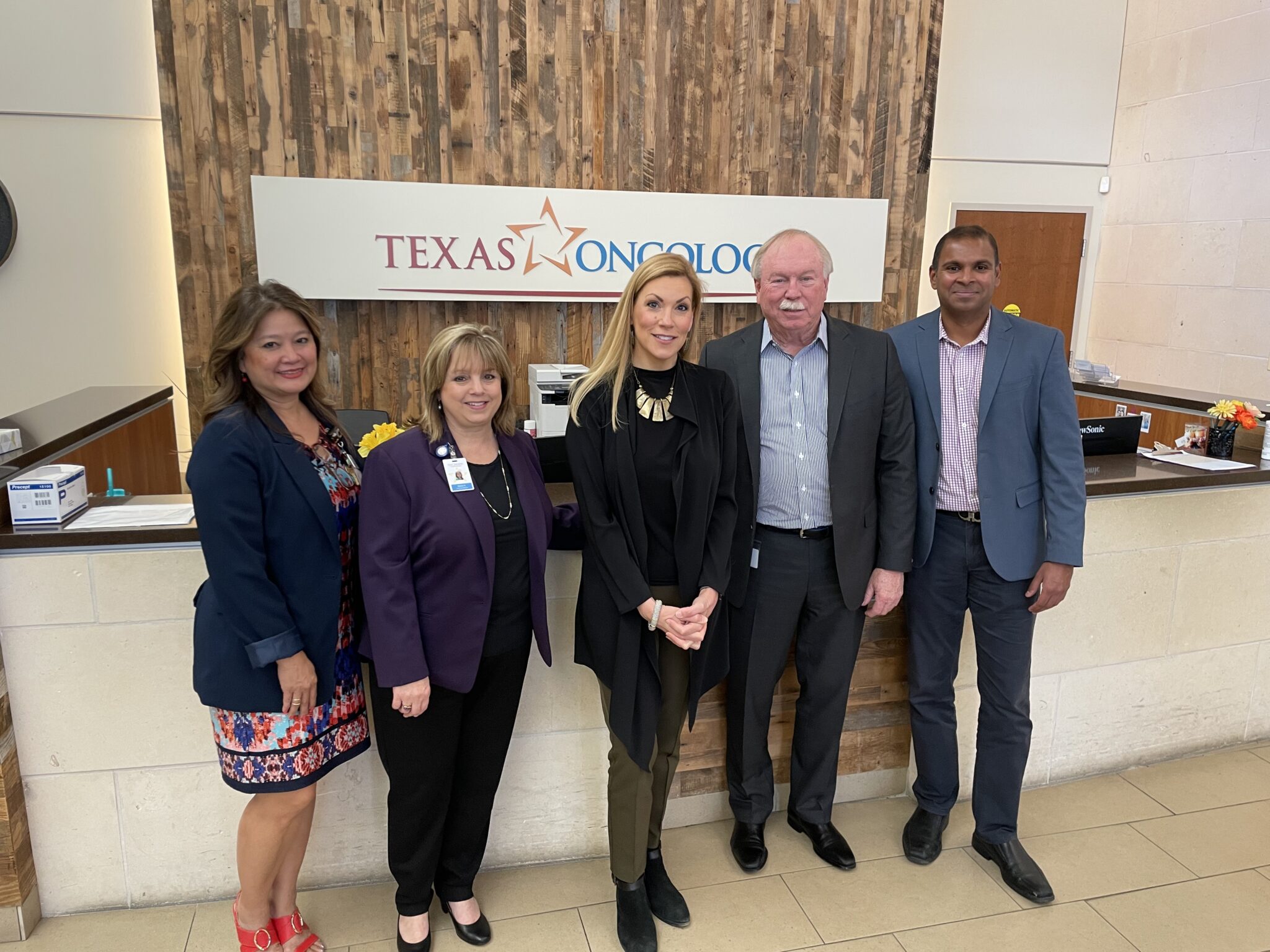<strong>Texas Oncology Hosts Congresswoman Beth Van Duyne (R-TX)</strong>